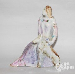 Скульптура "Дама с собакой", фаянс, Артамонова